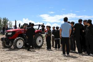 校际联动促实践 产教融合育匠才 ‖ 甘肃农业大学农机专业学生来我院开展农业机械化生产实习