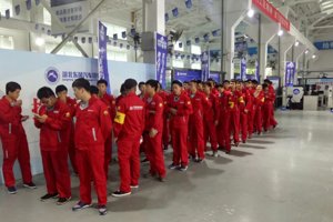 车辆工程系学生在十堰学习培训剪辑